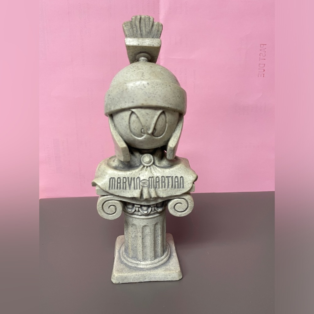 Looney Tunes Marvin the Martian Bust Resin Statue Rare/ Error No Date Stamp